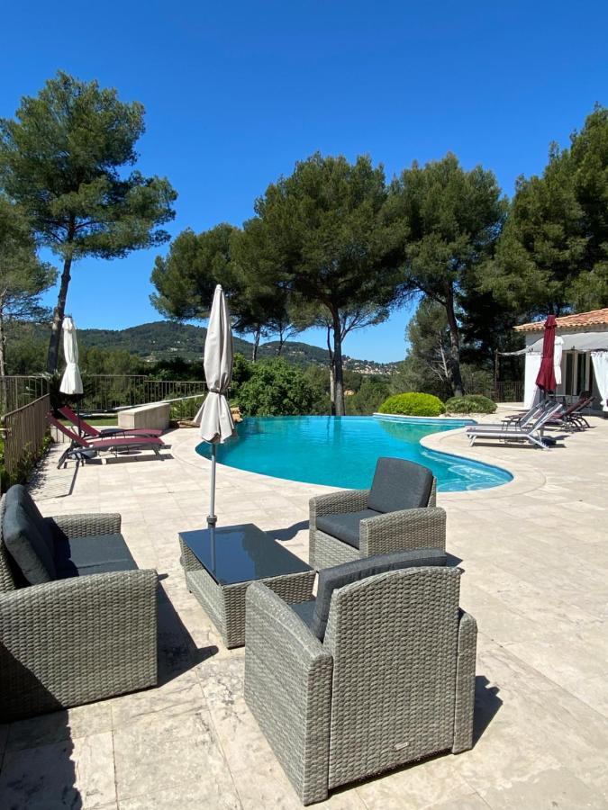 Une Pause En Provence Le Beausset Exterior photo